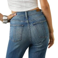 Ariat Women's High Rise Ultra Lucy Relaxed Straight Jean Fontana -Ariat Sales Shop 10042220 02